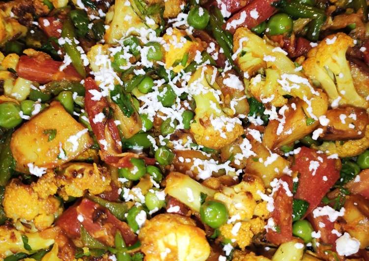 Dhaba Style Mix Veg (no onion & garlic) Recipe by Raveena Khanna (@eat