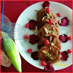 A picture of Kuttu and water chestnut malpua.