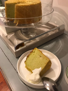 A picture of Green Tea Chiffon Cake.