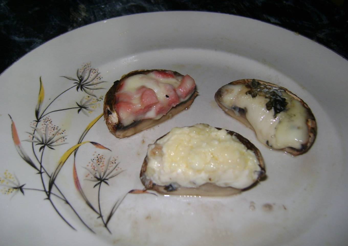 Champiñones festivos rellenos