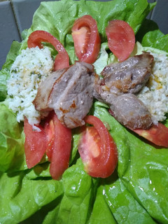Una foto de Churrasco de Ternera con Lechuga, tomate y arroz