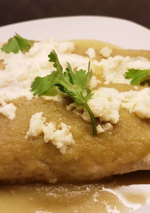 A picture of Enchiladas Verdes with Pork.