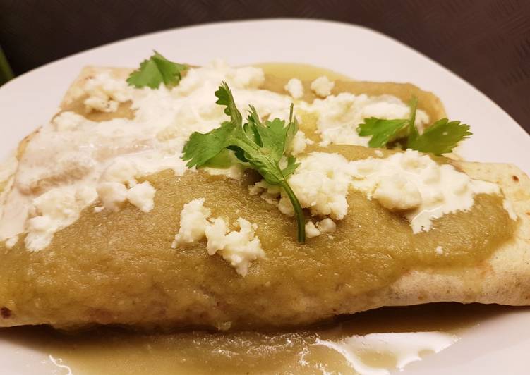 Enchiladas Verdes con Carne de Cerdo Receta de Norđurland Cookpad