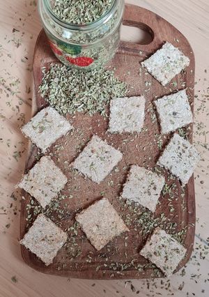 Una foto de Cracker rústicas de avena y orégano 🌱