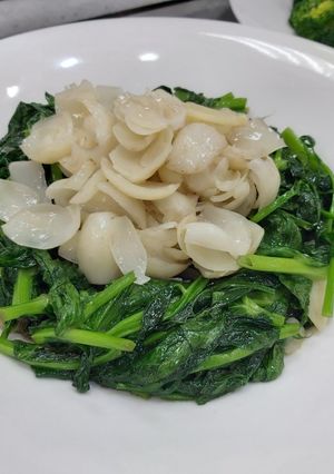 百合炒豆苗 的食譜成品照片
