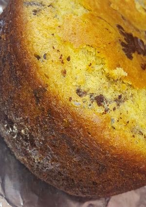 A picture of Sponge cake with chocolate.