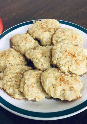 Una foto de Galletitas de avena y manzana 🍎 🍪