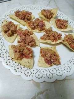 Una foto de Tartar de fuet
