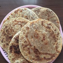 A picture of Gud ki roti(gulpoli).