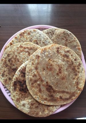 A picture of Gud ki roti(gulpoli).
