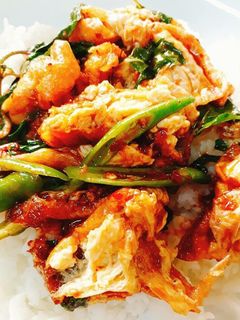 รูปของ ผัดกระเพราไข่ดาว