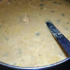 A picture of Capcicum aloo curry.