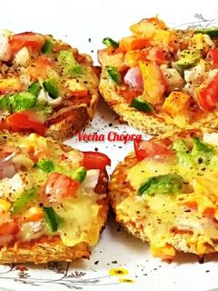ओपन चीज़ पिज़्ज़ा सैंडविच (open cheese pizza sandwich recipe in Hindi) रेसिपी मुख्य फोटो