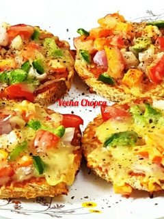 ओपन चीज़ पिज़्ज़ा सैंडविच (open cheese pizza sandwich recipe in Hindi) रेसिपी मुख्य फोटो