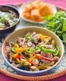 Thịt Heo Rừng Xào Cải Chua Ớt Chuông