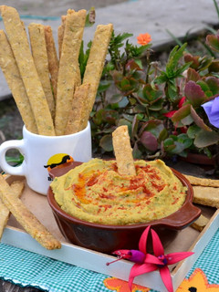 Una foto de Hummus de albahaca🌿