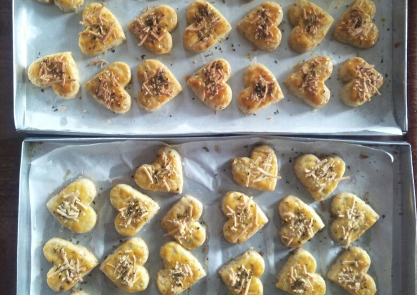 Garlic Cheesy Butter Cookies