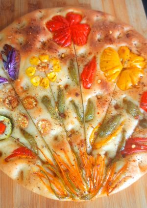 A picture of Focaccia Garden Bread.