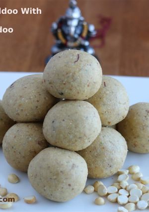 A picture of Roasted Gram Laddu With Jaggery / Bhuna Chana Ladoo.