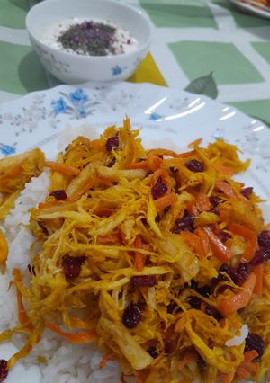 عکسی از دستور هویج پلو با مرغ به سبک مادر شوهر جان😋😍