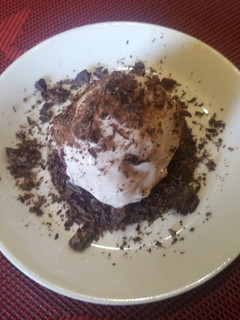 Una foto de Helado de frutas del bosque con chocolate negro en 5 minutos