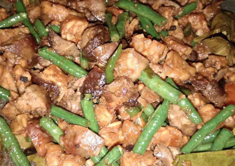 Tumis kacang panjang ati ampela tempe