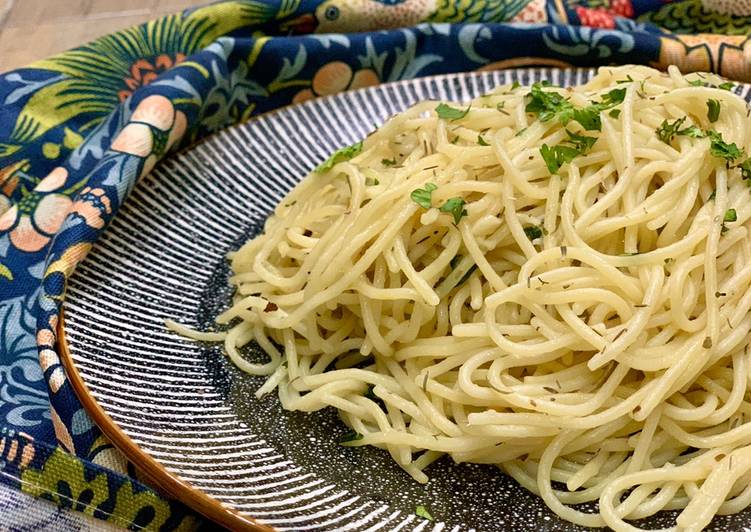 Recipe of Speedy Aglio e Olio Spaghetti