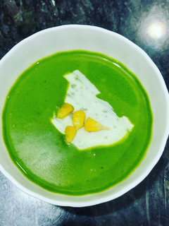A picture of Creamy Spinach soup.