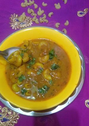 A picture of Mecroni curry.