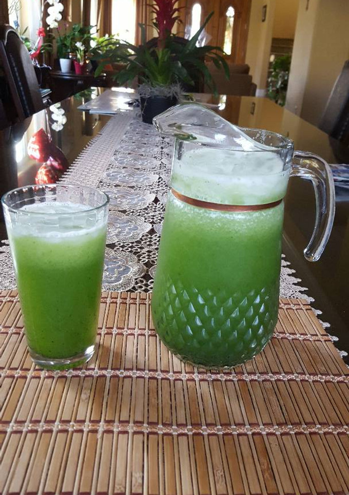Una foto de Agua fresca de pepino