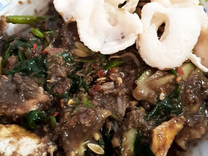 Langkah Mudah untuk Membikin Resep Rujak Petis Cingur yang Bisa Manjain Lidah Anti Ribet, Menggugah Selera