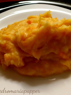 Una foto de Puré de patatas y zanahoria.(Thermomix)