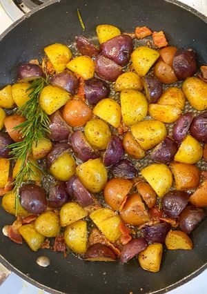 รูปของ Potato cubes fried มันฝรั่งทอด