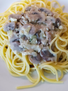 Foto resep Spaghetti saus putih (Alfredo) super super apa adanya 😆😆