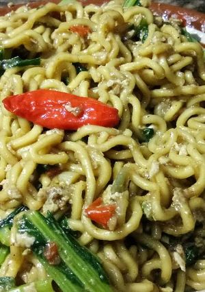 Foto resep Mie goreng jawa pedas hangat nikmat untuk Sahur / buka puasa