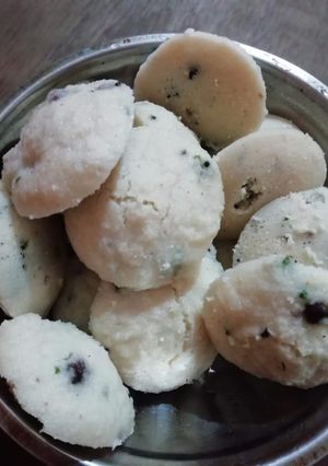 A picture of Masala idli.
