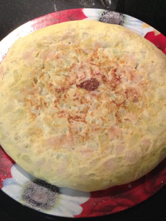 Una foto de Tortilla de calabacín y pechuga de pavo