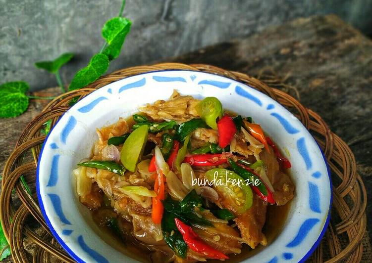 Resep Tumis tulang asin kakap yang mudah