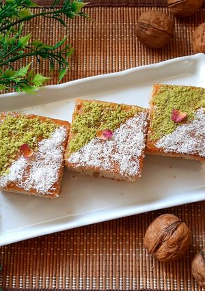 عکسی از دستور کیک گردویی برشی