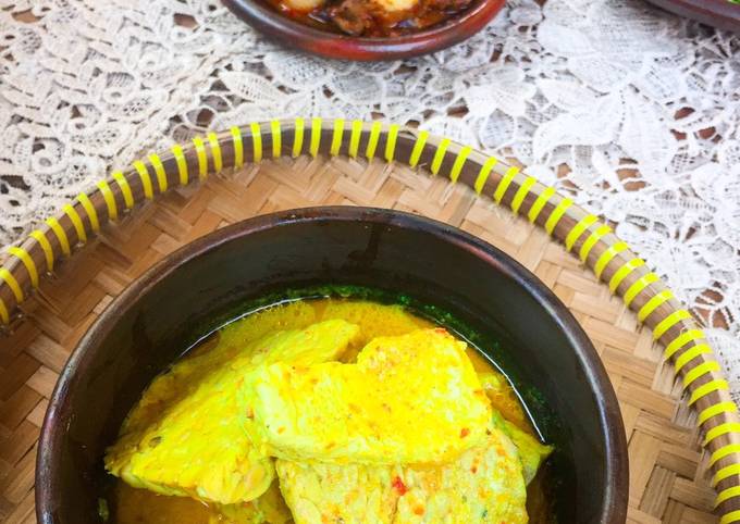 Sayur Tahu Tempe Kuning: Lauk Berkatan/Tasyakuran