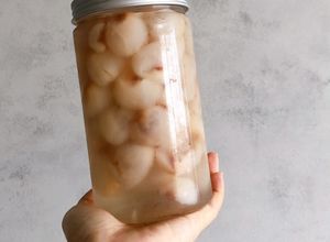 Hình của món Vải ngâm đường.