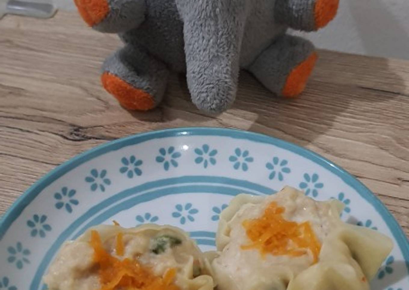 29. Siomay AyU BiU (Ayam Udang / Babi Udang)