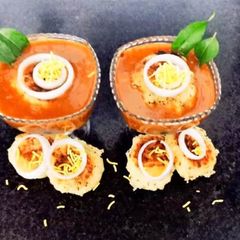 A picture of Ragda Patties.