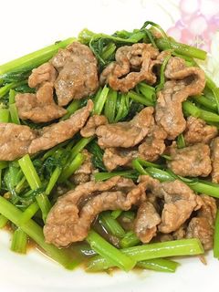 沙茶空心菜炒牛肉 的食譜成品照片