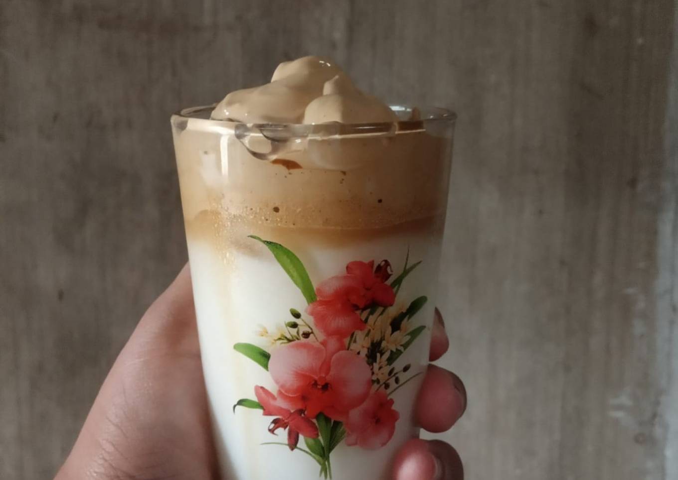 Dalgona coffe