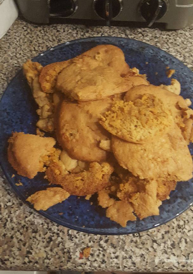 A picture of Butterscotch cookies.
