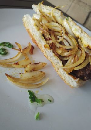 Una foto de Baguette de chorizo argentino