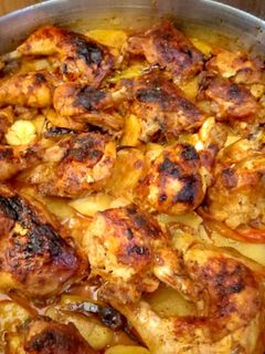 صورة لوصفة طاجن بطاطس بالفراخ بتتبيبلة مختلفة بالزعتر🍲