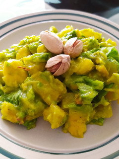 Una foto de Ensalada de Piña, Mango y Aguacate
