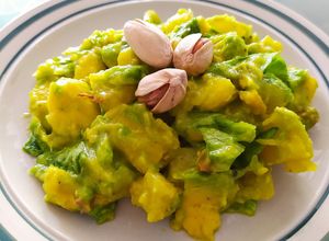 Una foto de Ensalada de Piña, Mango y Aguacate